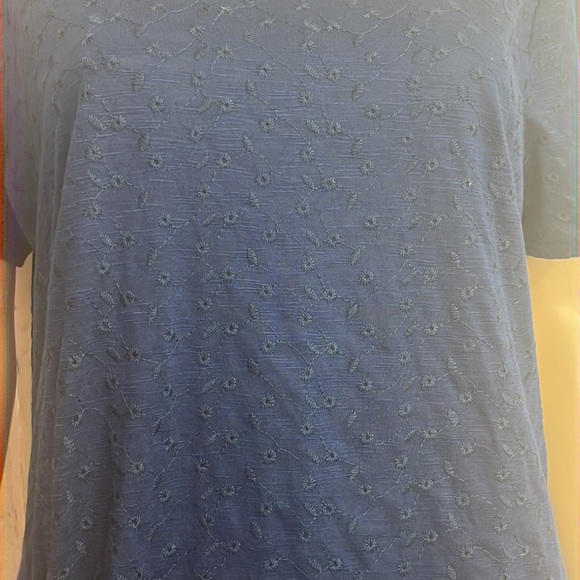 NWT St. John’s Bay Navy Embroidered Floral Eyelet Short-sleeve Knot Top - Picture 10 of 11